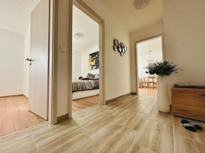 Park West Terrace with private parking